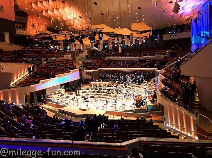 ドイツ オーストリアへ夫婦2人の個人旅行 本場のクリスマスマーケット オーケストラを求めて いつかは夢のミリオン マイラー ドイツ オーストリアへ夫婦2人の個人旅行 本場のクリスマスマーケット オーケストラを求めて いつかは夢のミリオン マイラー